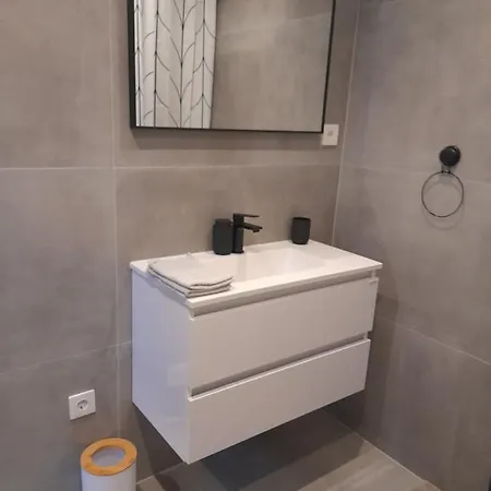 Damir Apartment Bibinje